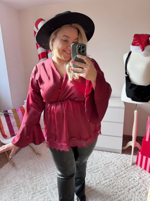 BLUZKA SATYNOWA ( BORDO, CZARNA)