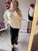 SWETER ŚMIETANKA OVERSIZE
