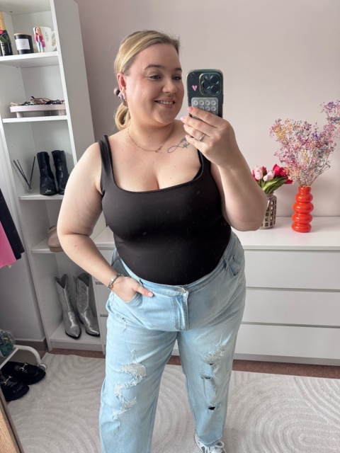 BLUZKA NA RAMIĄCZKA MODELUJĄCA 2 KOLORY