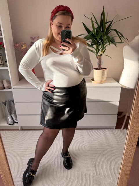 BLUZKA czarna,biała, bordo