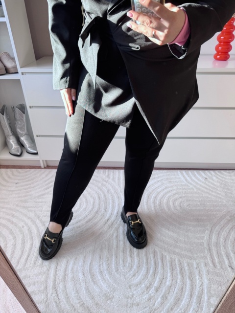 LEGGINSY ZAPIĘTKI Z PRZESZYCIEM CZARNE - dla nizszych kobiet do 160 cm