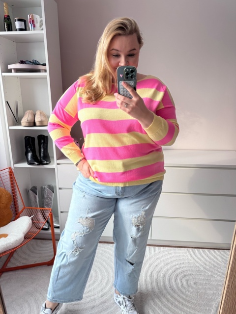 LEKKI SWETER W PASKI