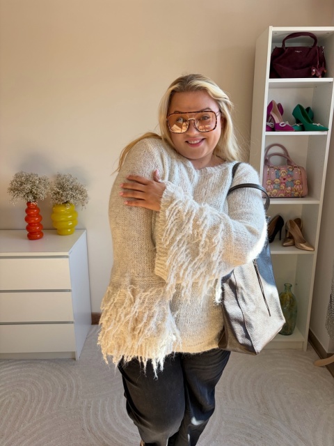 SWETER DZWONEK